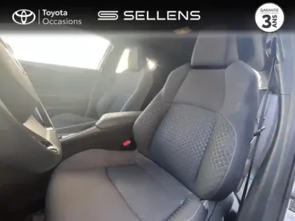 Photo 10 Toyota C-HR  1.8 Hybride 122ch Dynamic Ultimate E-CVT