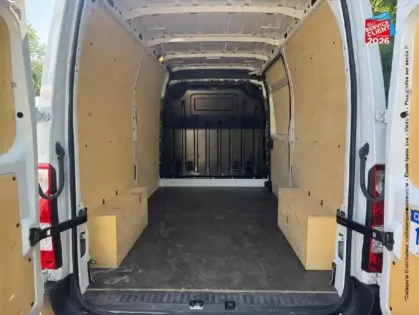 Photo 13 Renault Master  Fg F3500 L2H2 2.3 Blue dCi 135ch Confort Euro6E