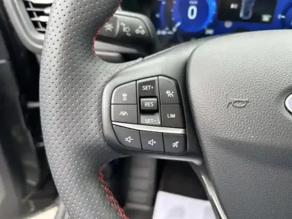 Photo 13 Ford Kuga  2.5 Duratec 190ch FHEV E85 ST-Line BVA