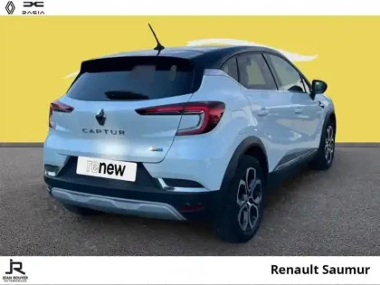 Photo 11 Renault Captur  1.6 E-Tech hybride 145ch Intens -21