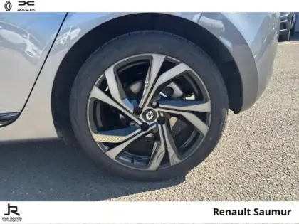 Photo 7 Renault Clio  1.6 E-Tech hybride 145ch Engineered