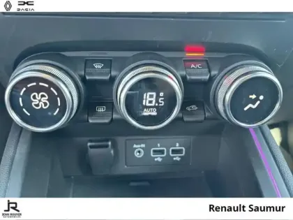 Photo 14 Renault Clio  1.6 E-Tech hybride 145ch Engineered