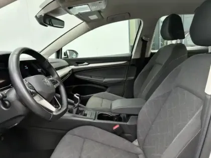 Photo 10 Volkswagen Golf  1.0 TSI OPF 110ch Life Plus