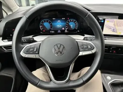 Photo 13 Volkswagen Golf  1.0 TSI OPF 110ch Life Plus