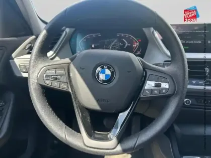 Photo 11 BMW Serie 1 Série 1 116iA 109ch Business Design DKG7