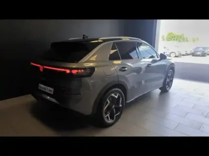 Photo 8 Volkswagen T-roc  1.5 eTSI 150ch R-Line DSG7