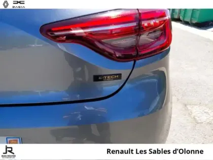 Photo 13 Renault Clio  1.6 E-Tech hybride 145ch Engineered