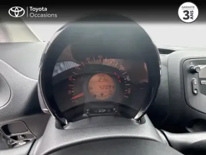 Photo 13 Toyota Aygo  1.0 VVT-i 72ch x-pro 5P MY19