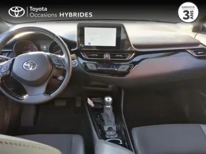 Photo 7 Toyota C-HR  2.0 Hybride 184ch Design Ultimate E-CVT