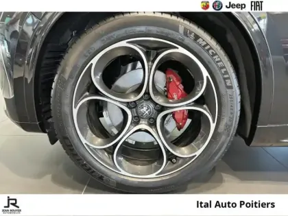 Photo 10 Alfa Romeo Stelvio  2.2 Diesel 160ch Veloce AT8