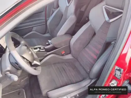 Photo 7 Alfa Romeo Junior  1.2 Ibrida 145ch Speciale e-DCT6