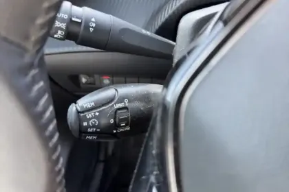 Photo 21 Peugeot 208  Electrique 50 kWh 136ch
