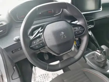Photo 8 Peugeot 208  PureTech 75 S&S BVM5