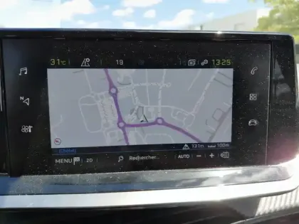 Photo 21 Peugeot 208  Electrique 50 kWh 136ch