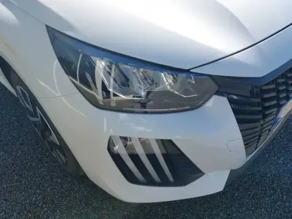 Photo 15 Peugeot 208  Hybrid 100 e-DCS6