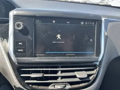 Photo 20 Peugeot 208  PureTech 110ch S&S BVM6