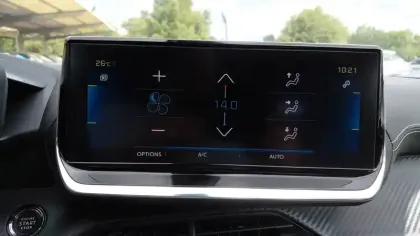 Photo 25 Peugeot 2008  Moteur électrique 136 ch