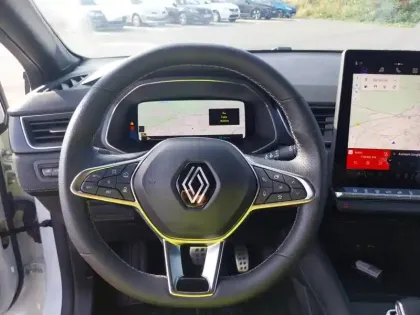 Photo 26 Renault Captur  E-Tech full hybrid 145 ch