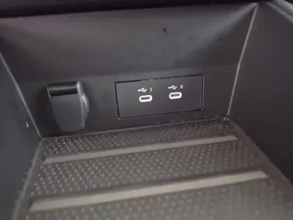 Photo 58 Renault Captur  E-Tech full hybrid 145 ch