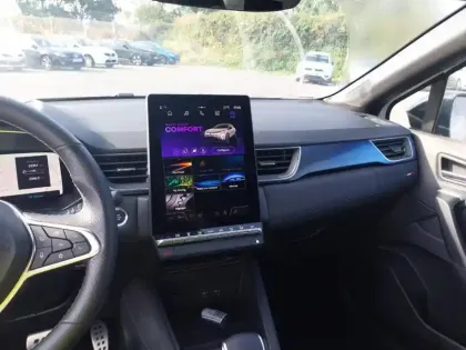Photo 24 Renault Captur  E-Tech full hybrid 145 ch