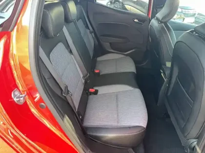 Photo 19 Renault Clio  E-Tech full hybrid 145