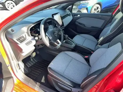 Photo 22 Renault Clio  E-Tech full hybrid 145