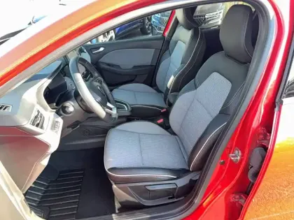 Photo 15 Renault Clio  E-Tech full hybrid 145