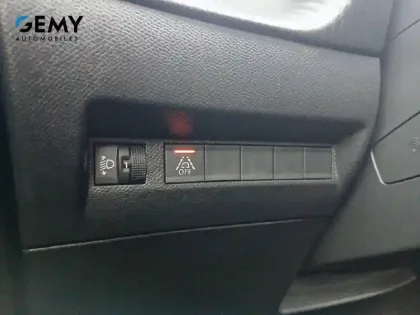 Photo 19 Peugeot 208  Electrique 50 kWh 136ch