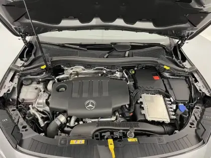 Photo 38 Mercedes GLA  200 d 8G-DCT