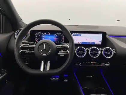 Photo 40 Mercedes GLA  200 d 8G-DCT