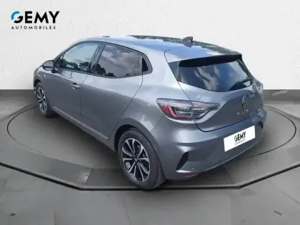 Photo 6 Renault Clio  E-Tech full hybrid 145
