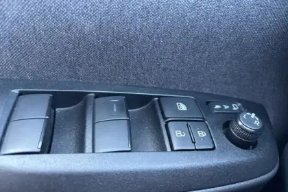 Photo 24 Toyota Yaris  Hybride 116h