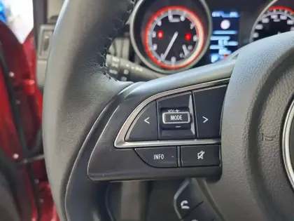 Photo 16 Suzuki Swift  1.2 Dualjet Hybrid Auto (CVT)