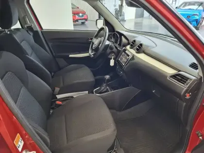Photo 11 Suzuki Swift  1.2 Dualjet Hybrid Auto (CVT)
