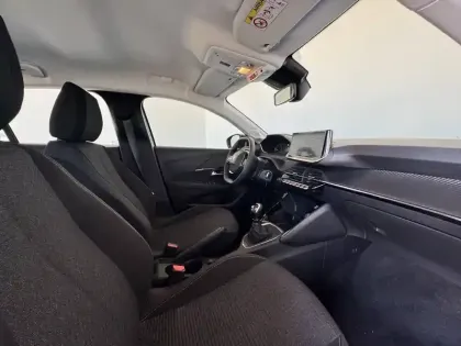 Photo 12 Peugeot 208  Turbo 100 ch BVM6