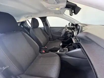 Photo 13 Peugeot 208  Turbo 100 ch BVM6