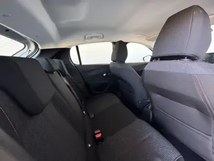 Photo 14 Peugeot 208  Turbo 100 ch BVM6