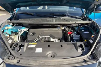 Photo 15 Peugeot 3008  Hybrid 145 e-DCS6
