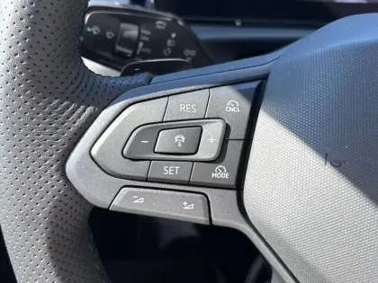 Photo 16 Volkswagen T-roc  1.5 eTSI EVO2 Hybrid 150 ch DSG7