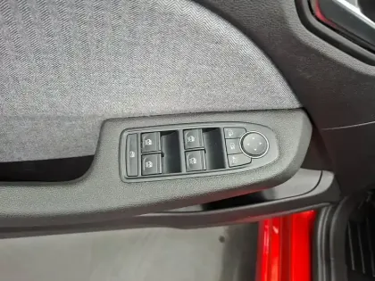 Photo 26 Renault Clio  E-Tech full hybrid 145