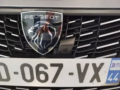 Photo 14 Peugeot 208  Hybrid 110 e-DCS6