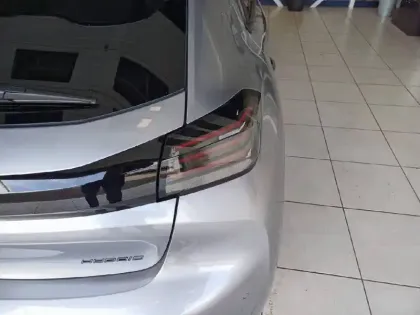 Photo 16 Peugeot 208  Hybrid 110 e-DCS6