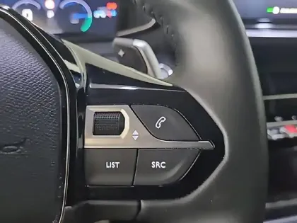 Photo 47 Peugeot 208  Hybrid 110 e-DCS6