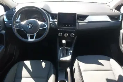 Photo 8 Renault Captur  E-Tech full hybrid 145