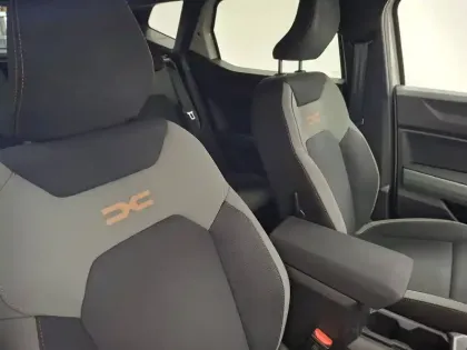 Photo 17 Dacia Duster  Hybrid 140