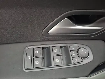 Photo 36 Dacia Duster  Hybrid 140