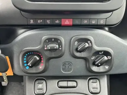 Photo 37 Fiat Panda  1.0 70 ch Hybrid BSG S/S