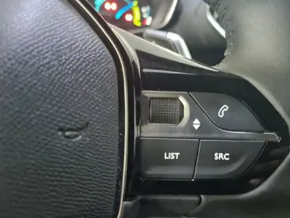 Photo 28 Peugeot 2008  Hybrid 136 e-DCS6
