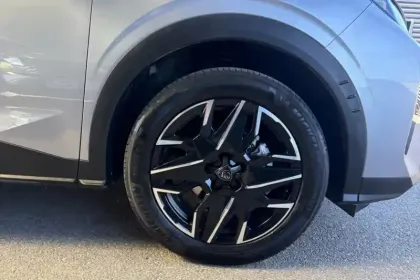 Photo 27 Peugeot 3008  Hybrid 136 e-DCS6