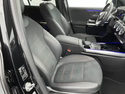 Photo 52 Mercedes GLA  200 7G-DCT